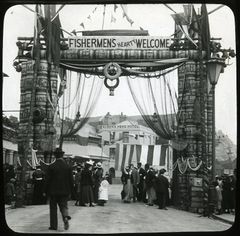 Fishermens-Arch-welcoming-the-return-of-Earl-Brassey-from-Australia-August-1900.